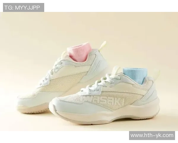 轻松购物体验货到付款足球鞋让你畅享运动乐趣